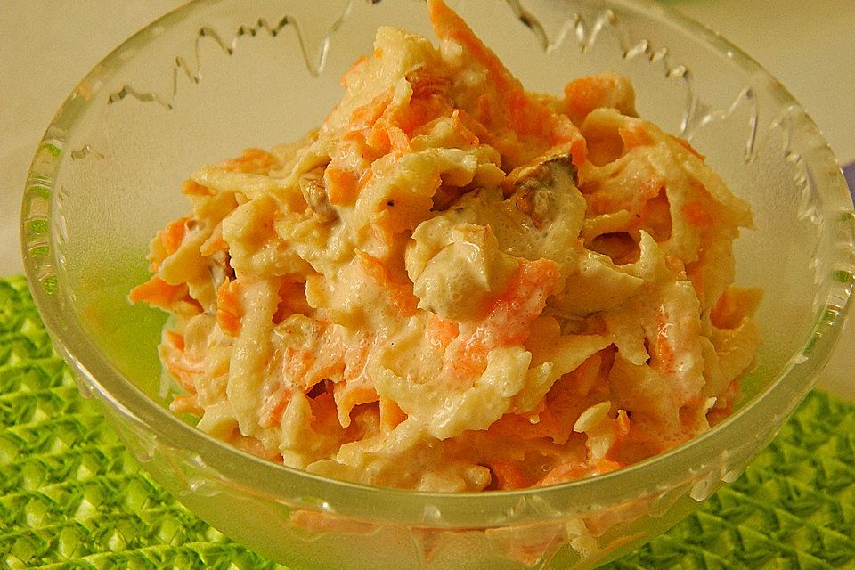 Karotten - Sellerie - Apfel - Salat