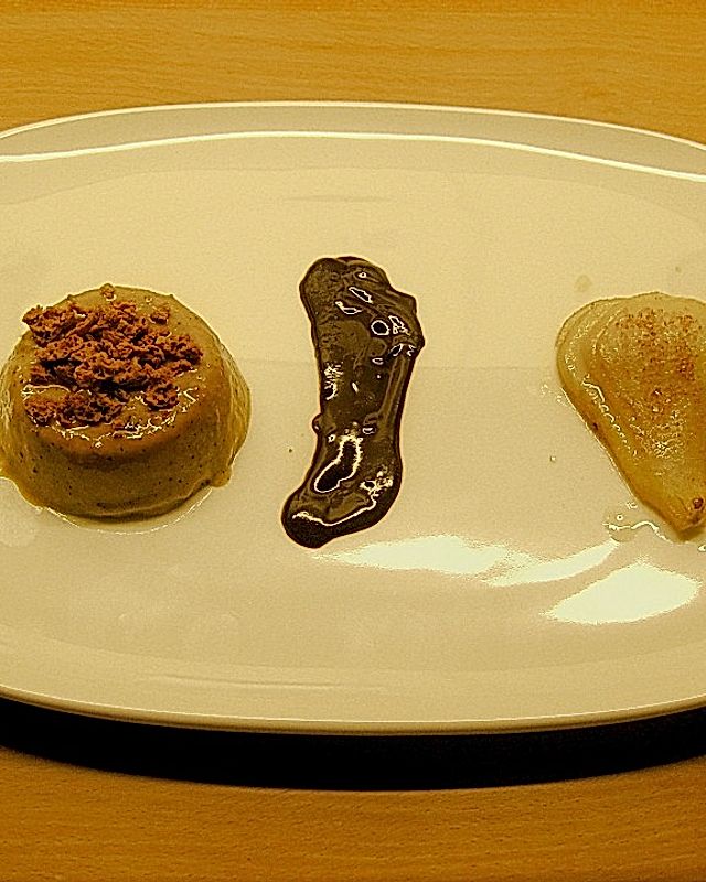 Amarettopudding mit Schokoladensauce und gratinierten Birnen