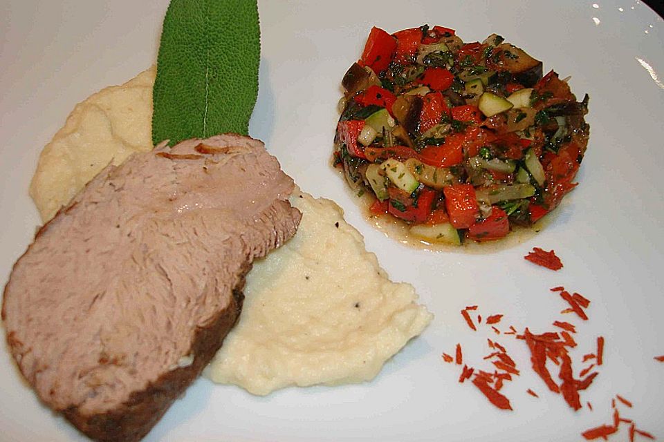 Kalbshaxe mit Selleriepüree und Ratatouille