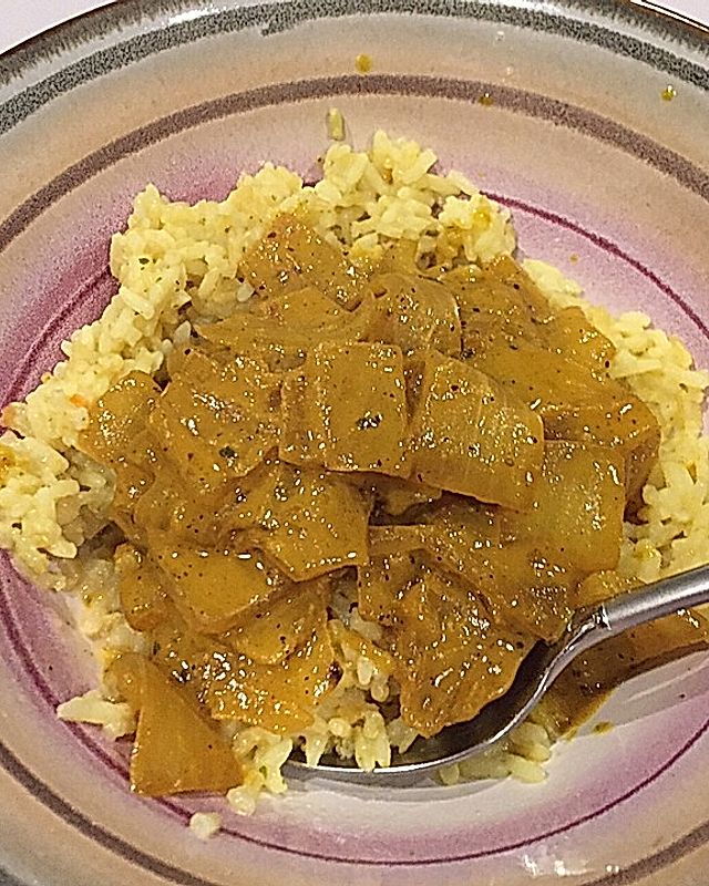 Zwiebelgemüse in Curryrahm