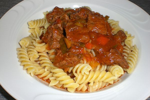 Wie Lange Braucht Gulasch Im Schnellkochtopf Gulasch im Schnellkochtopf von sschlumpfine | Chefkoch