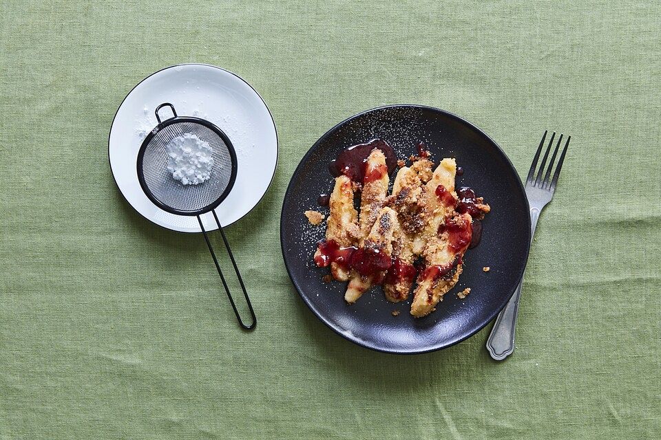 Topfennudel mit Butterbröseln