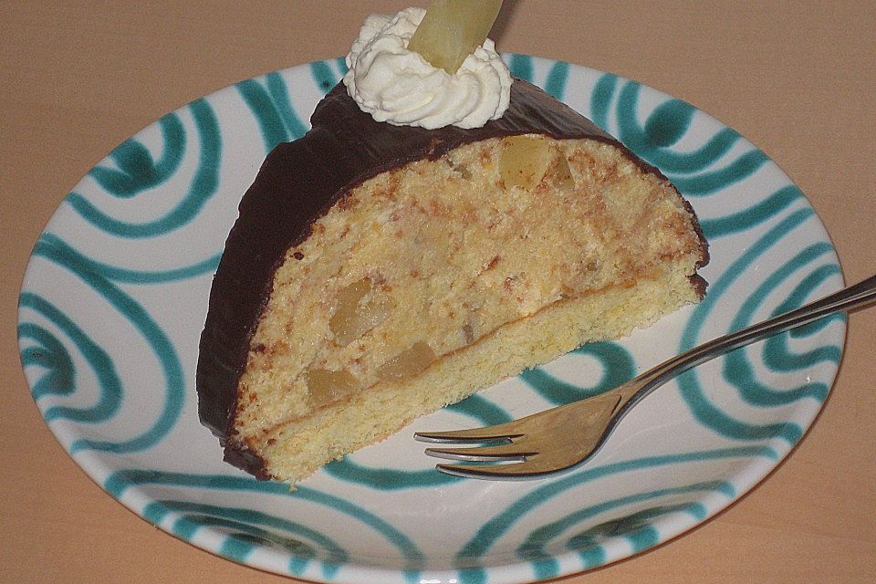 Rumbombe mit Ananas Rumbombe mit Ananas