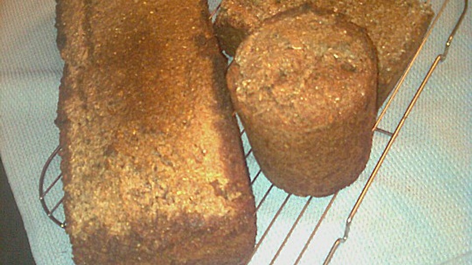 Omas Schwarzbrot von Brittablau