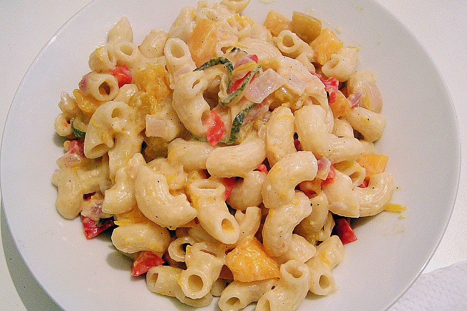 Vegetarischer Nudelauflauf mit Kürbis Vegetarischer Nudelauflauf mit Kürbis