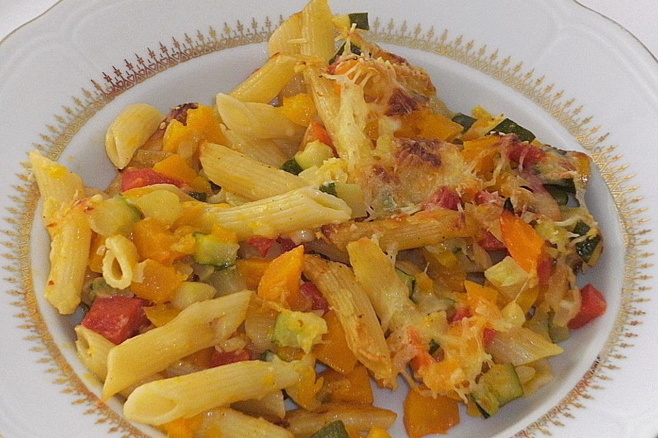Vegetarischer Nudelauflauf mit Kürbis Vegetarischer Nudelauflauf mit Kürbis