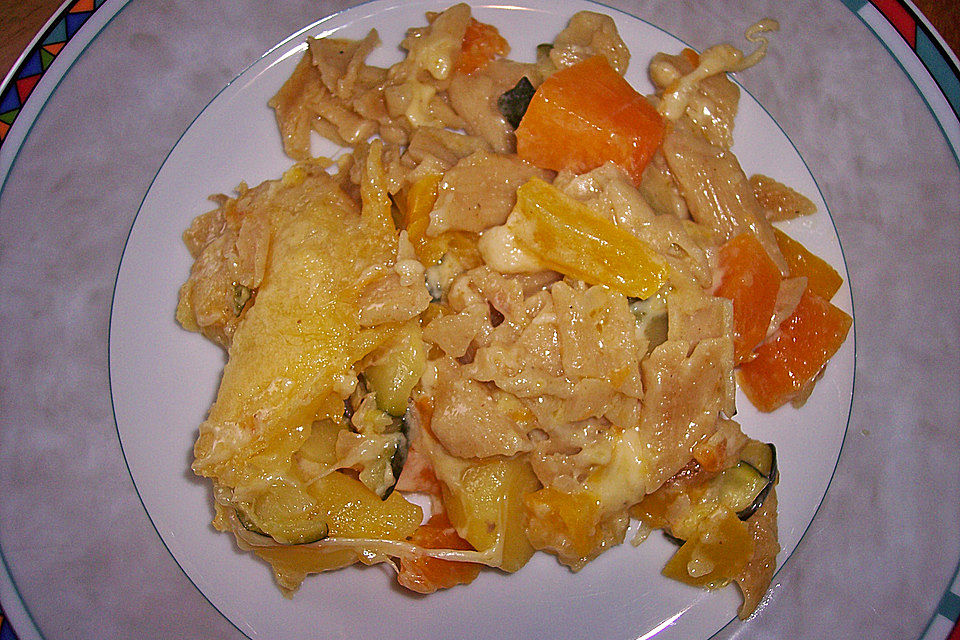 Vegetarischer Nudelauflauf mit Kürbis Vegetarischer Nudelauflauf mit Kürbis