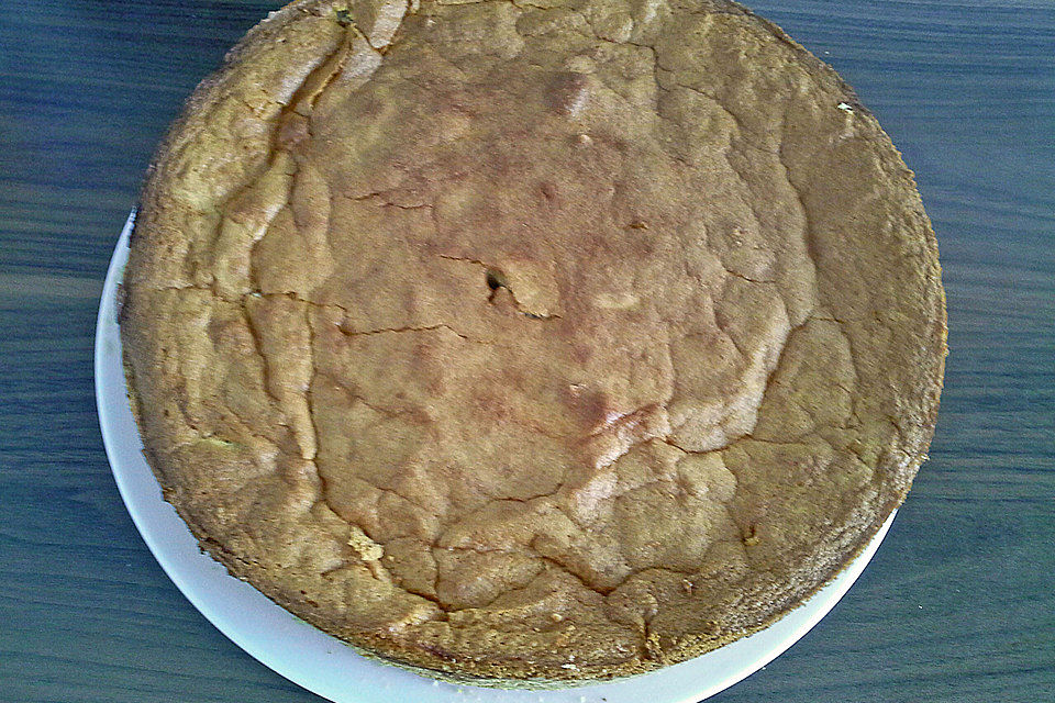 Omi Lores Rhabarberkuchen mit Guss