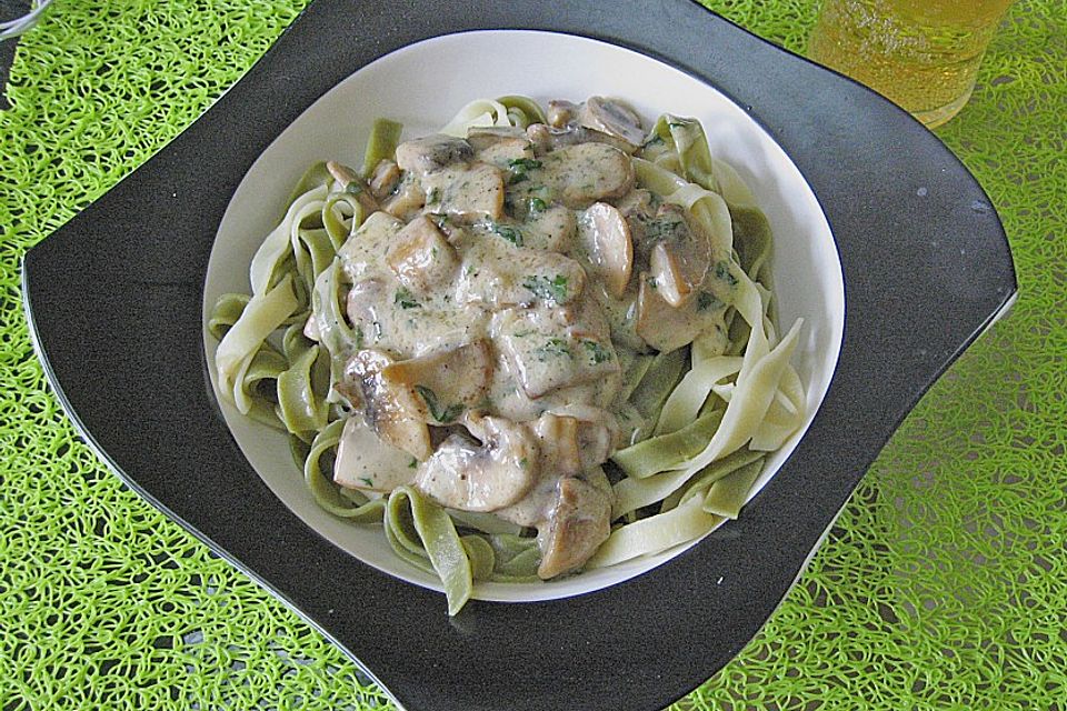 Tagliatelle in Champignon - Rahmsauce