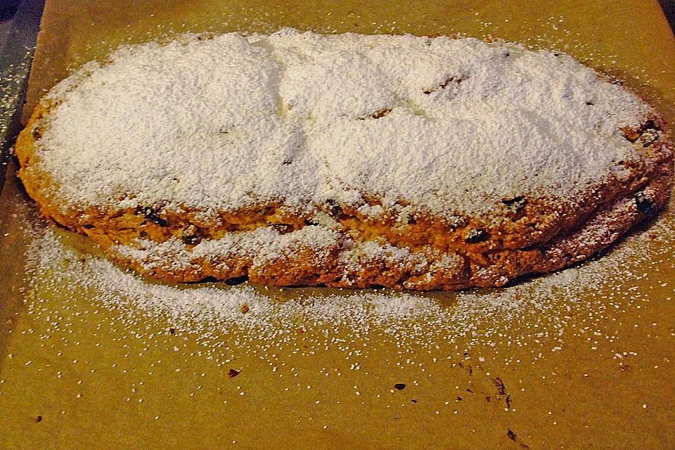 Amaretto - Quark Stollen Amaretto - Quark Stollen