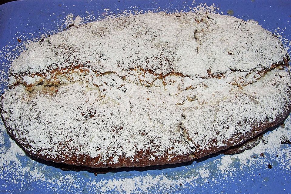 Amaretto - Quark Stollen Amaretto - Quark Stollen