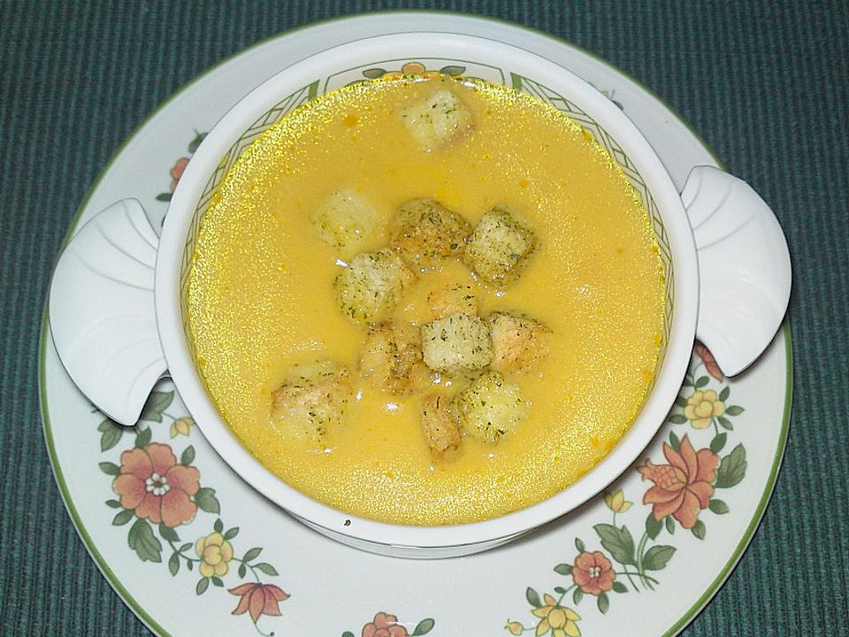 Apfel - Möhren - Suppe mit Croutons von gottfriedstutz| Chefkoch