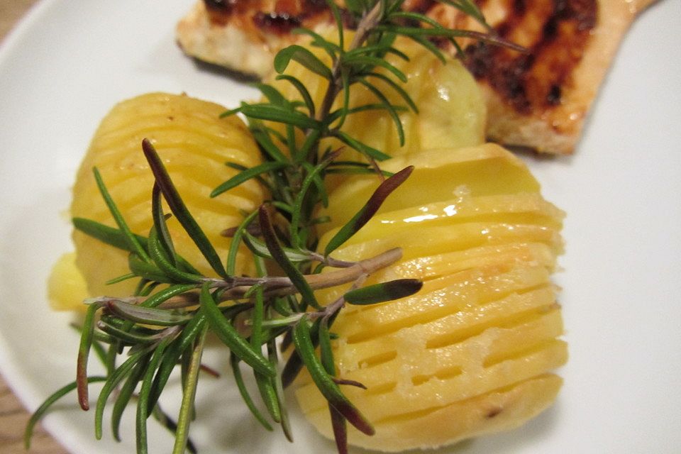 Schwedische Fächerkartoffeln