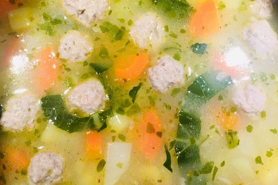 Maras Fleischklößchensuppe