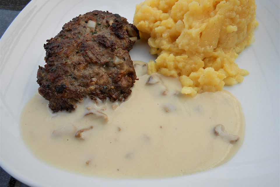 Frikadellen mit Steinpilzsauce