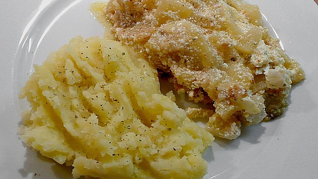 Schweineschnitzel mit Äpfeln geschmort von plumbum