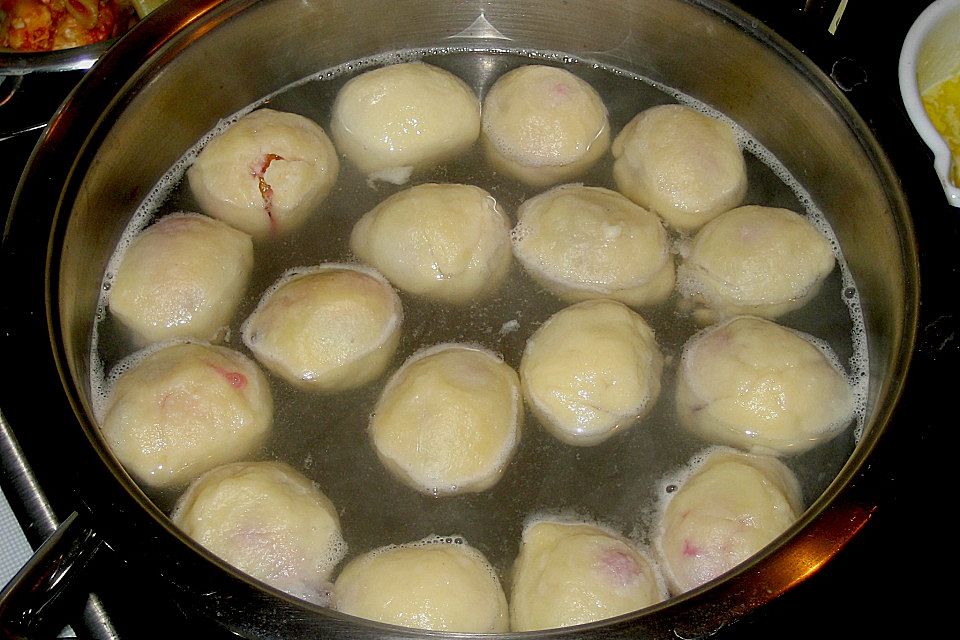 Pflaumenknödel von Oma