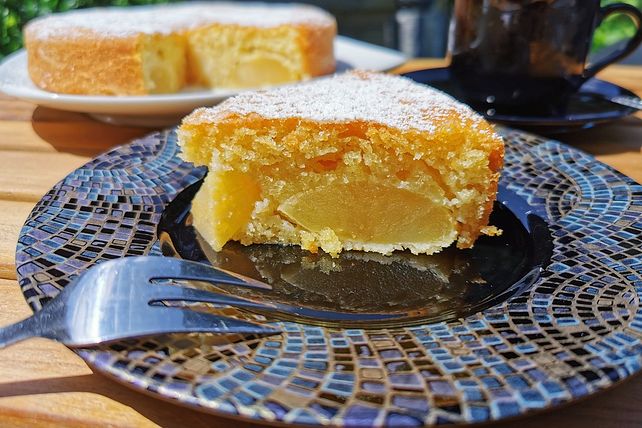 Schneller Apfelkuchen mit ganzen Äpfeln von Happiness| Chefkoch