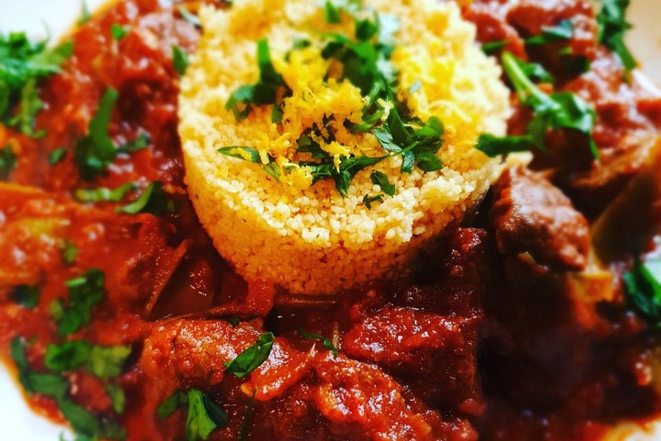 Marokkanisches Rindsragout mit Okraschoten