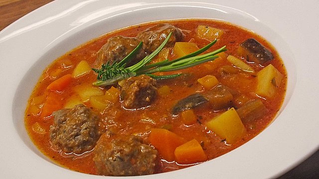 Bunter Hackfleisch-Gemüse-Eintopf von gabipan