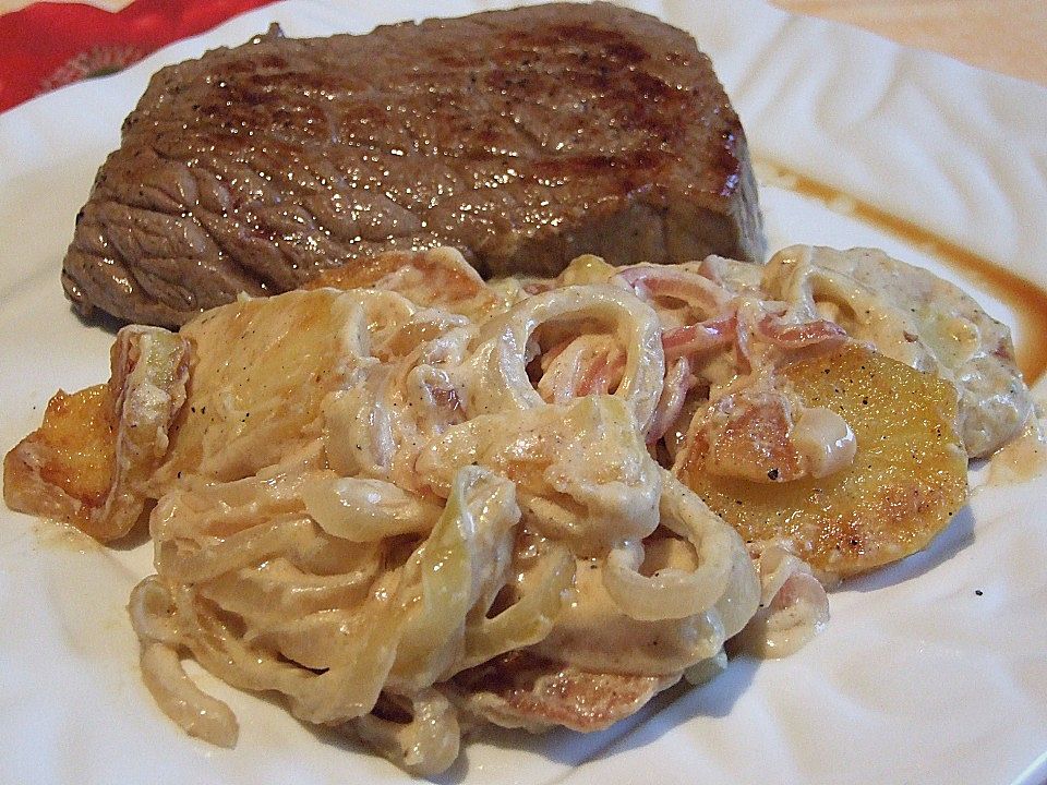Rinderfilet mit gebackenen Kartoffeln und Zwiebelsoße| Chefkoch