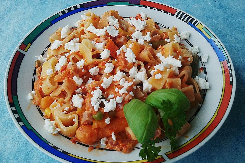 Nudeln mit Speck - Ajvar - Sahnesauce