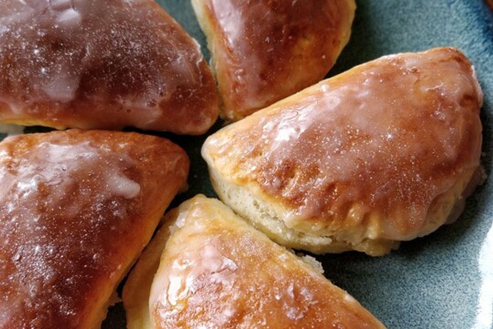 Apfeltaschen aus Quark - Öl - Teig