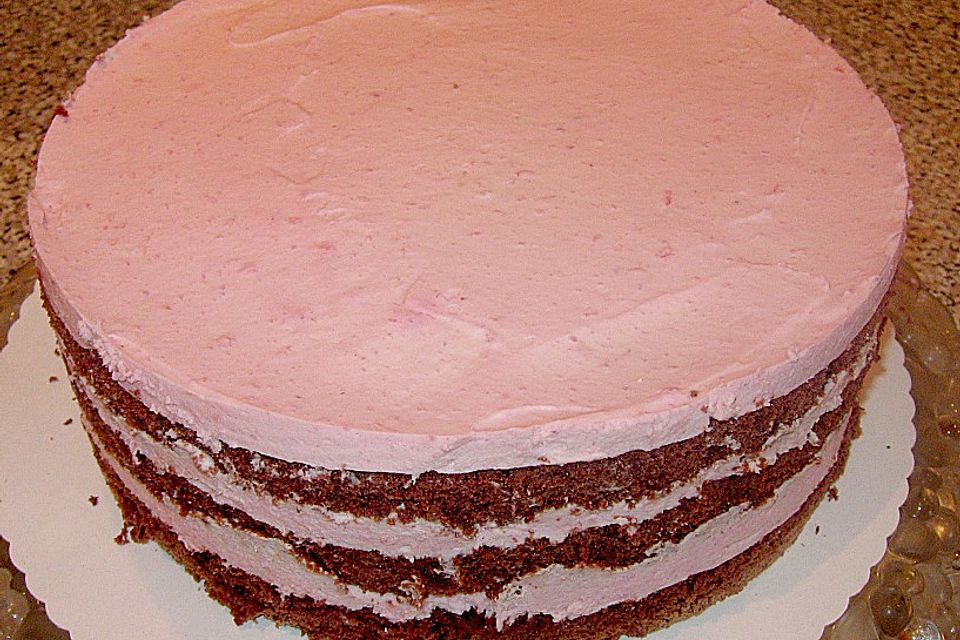 Himbeer - Sahne - Torte mit Schokobiskuit