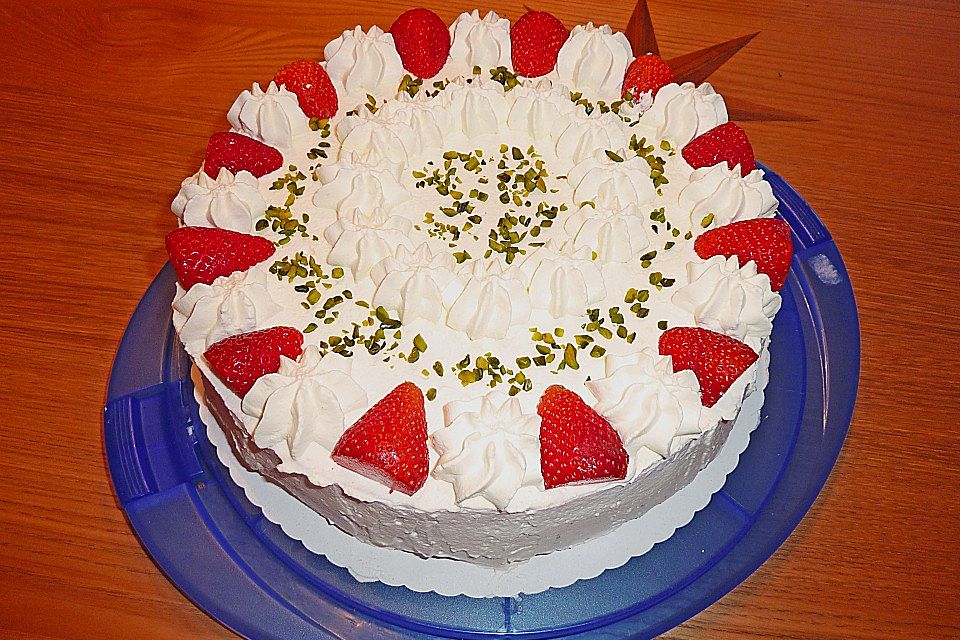 Himbeer - Sahne - Torte mit Schokobiskuit