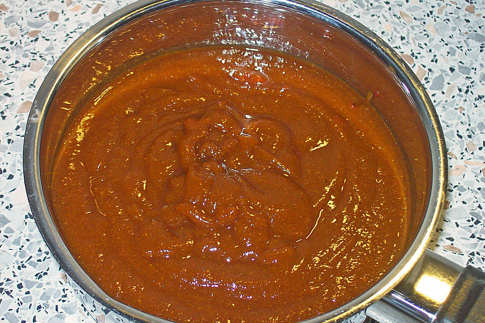 Currysauce zu Currywurst