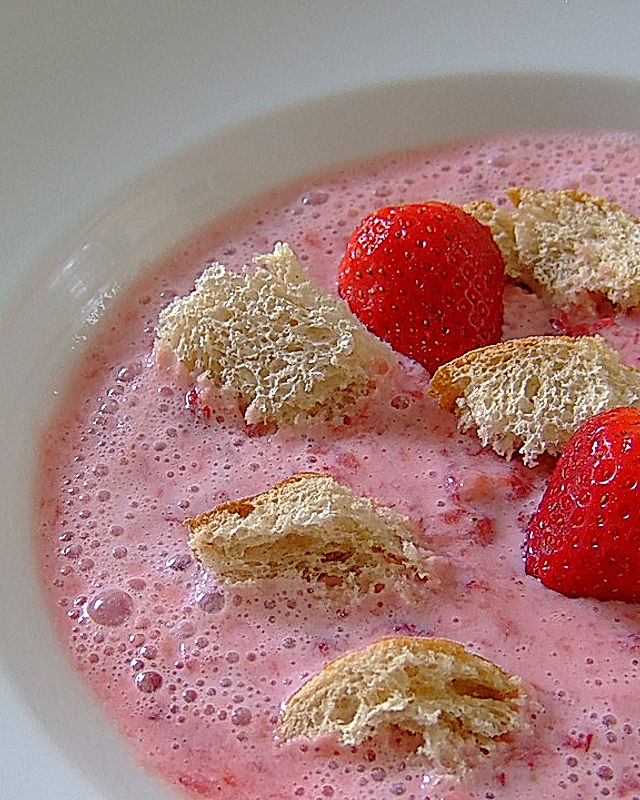 Erdbeer - Brötchen - Kaltschale