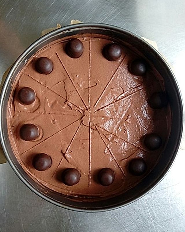 Schnelle Mousse au Chocolat - Torte mit Keksboden