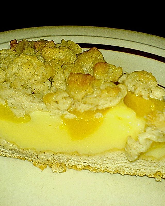 Isas Pfirsich - Zimt - Streuselkuchen mit Puddingcreme