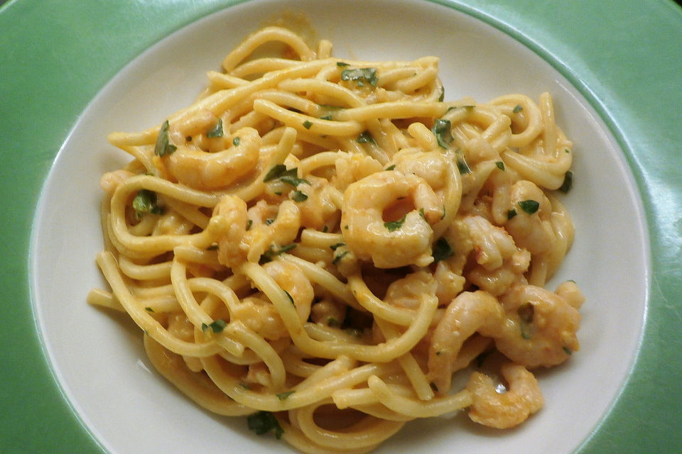 Tagliatelle mit Meerestieren in Weißwein - Sahne - Soße