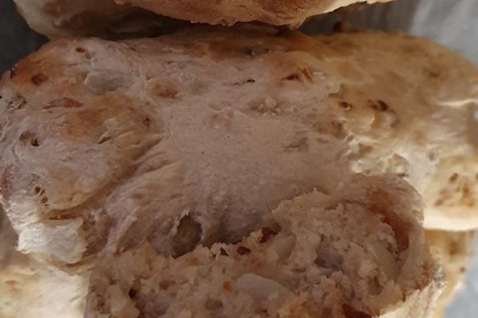 Herzhaftes Zwiebelbrot oder Zwiebelbaguette Herzhaftes Zwiebelbrot oder Zwiebelbaguette