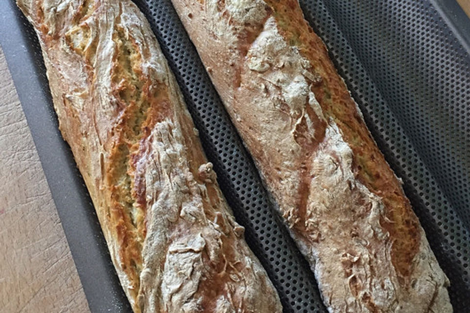 Herzhaftes Zwiebelbrot oder Zwiebelbaguette