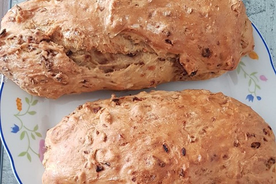 Herzhaftes Zwiebelbrot oder Zwiebelbaguette Herzhaftes Zwiebelbrot oder Zwiebelbaguette