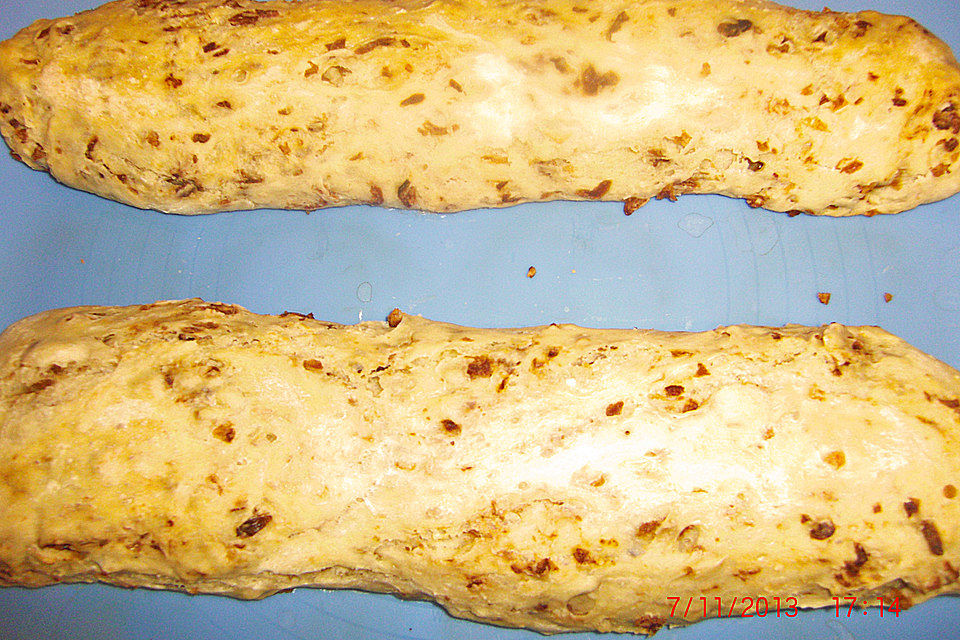 Herzhaftes Zwiebelbrot oder Zwiebelbaguette Herzhaftes Zwiebelbrot oder Zwiebelbaguette