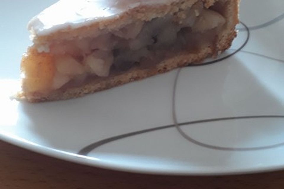 Gedeckter Apfelkuchen