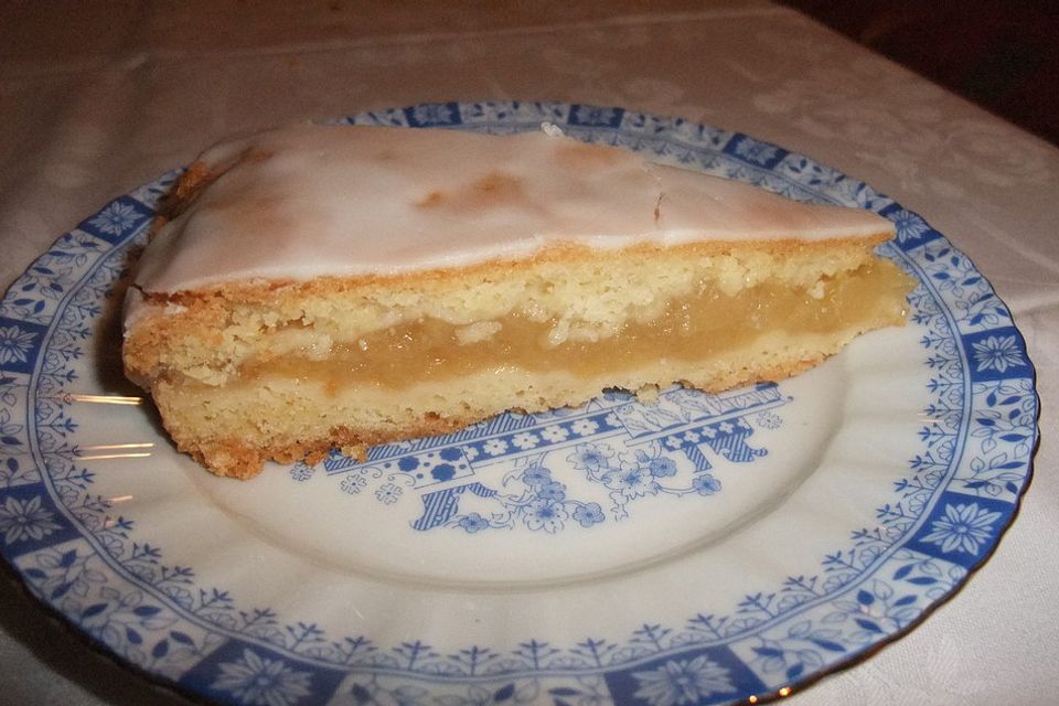 Gedeckter Apfelkuchen