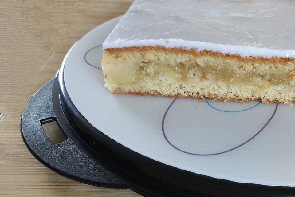 Gedeckter Apfelkuchen