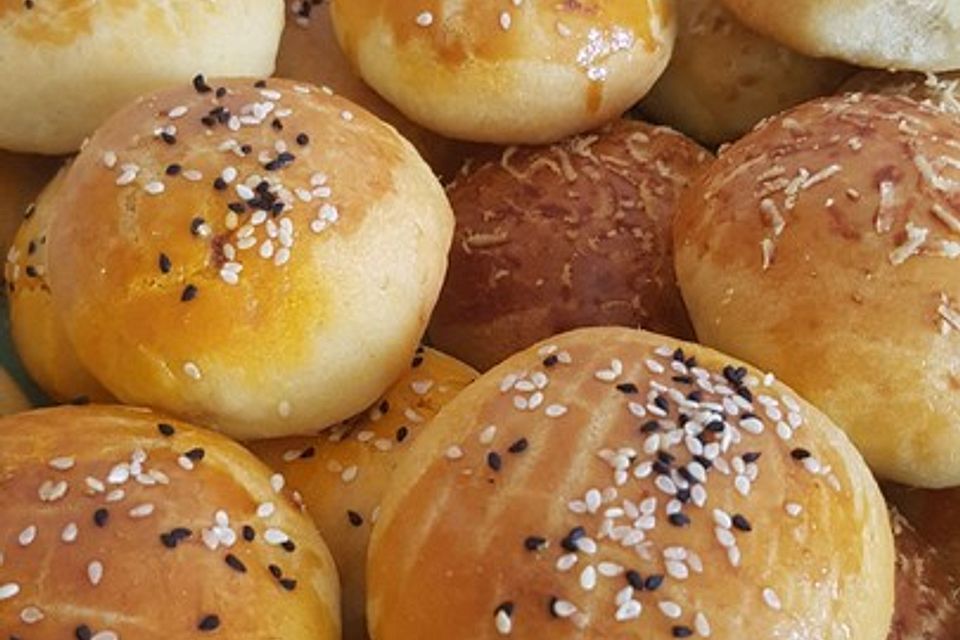 Türkische gefüllte Brötchen