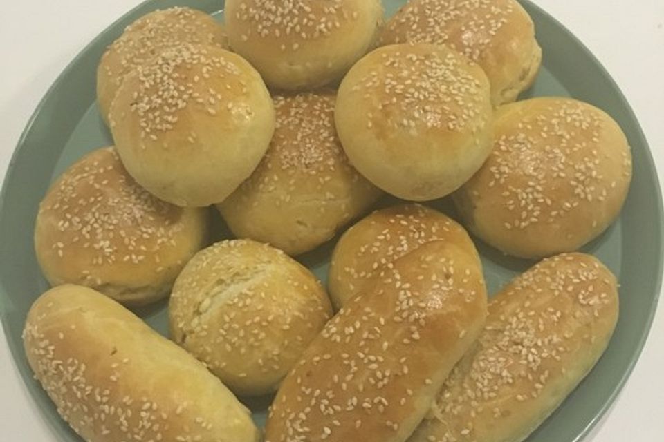 Türkische gefüllte Brötchen