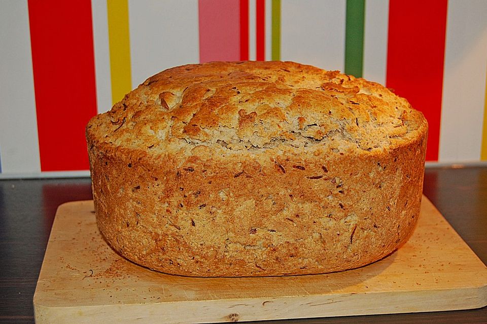 Kartoffel - Zucchinibrot mit Nüssen