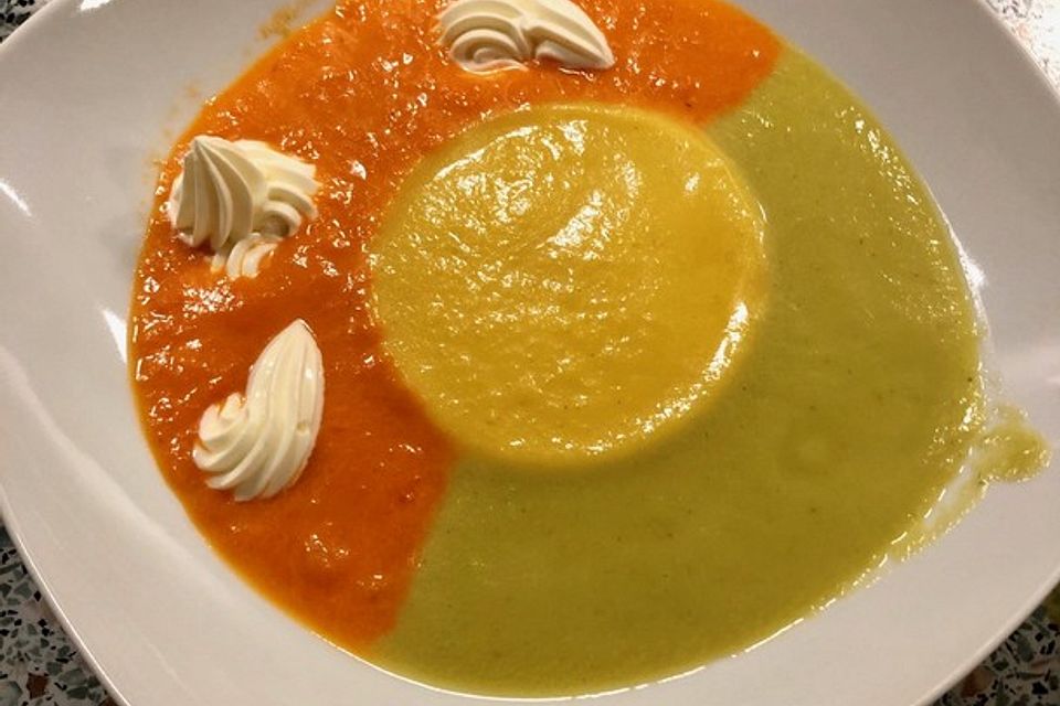 Paprikaschaumsuppe, dreifarbig