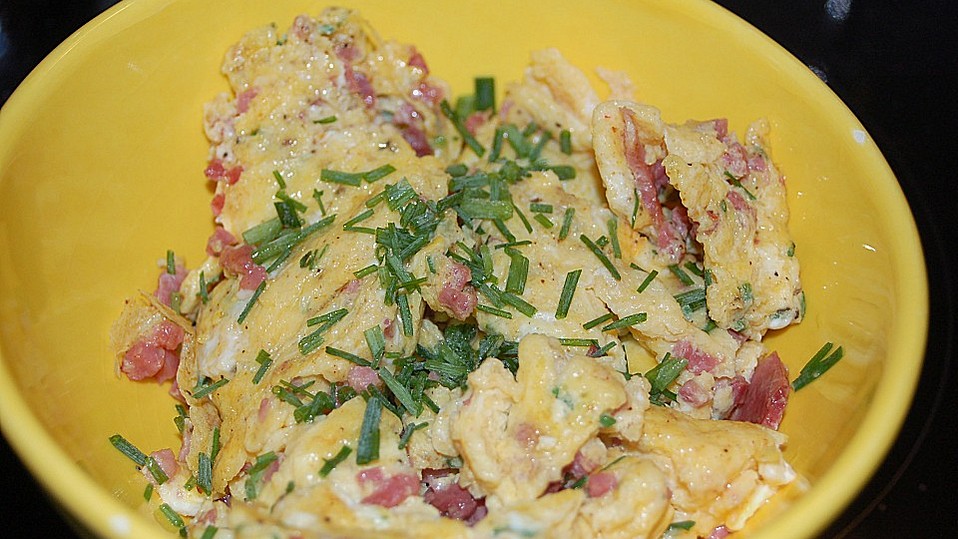 Beas Rührei mit Speck und frischen Kräutern von bellagiora