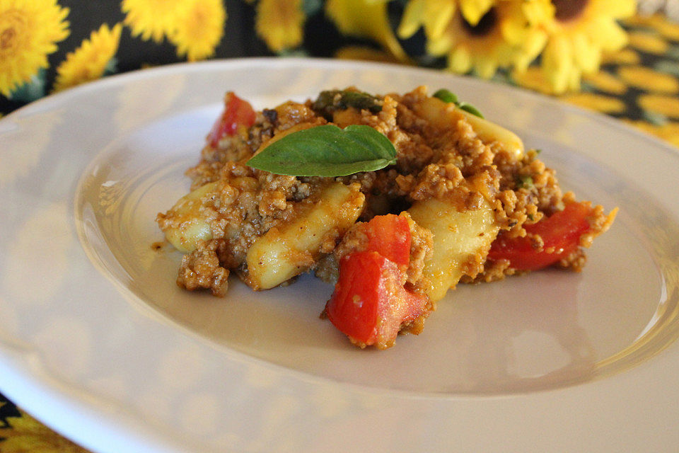 Gnocchi-Hack-Pfanne mit Basilikum