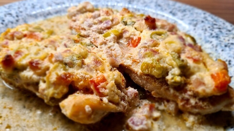 Überbackenes Hähnchenbrustfilet von Nessi681 Überbackenes Hähnchenbrustfilet von Nessi681