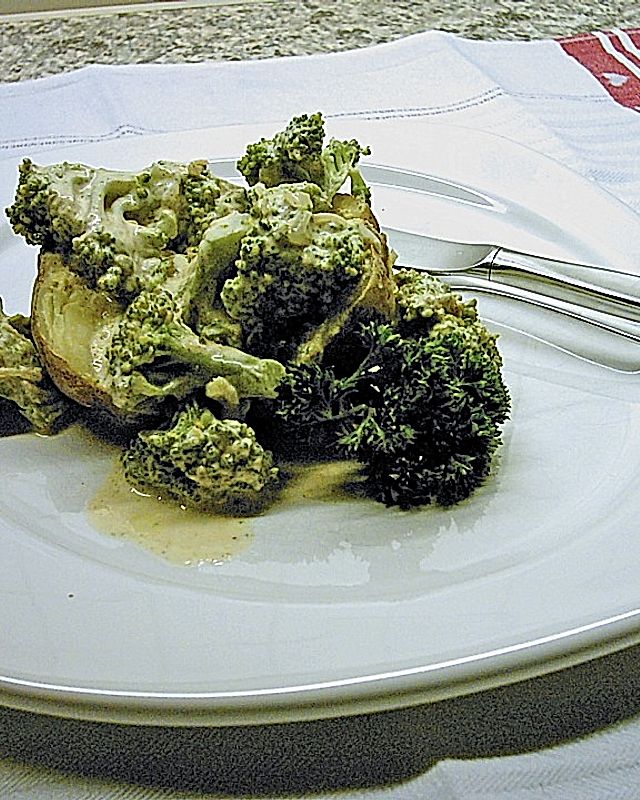 Folienkartoffeln mit Brokkoli - Sauerrahm - Dipp