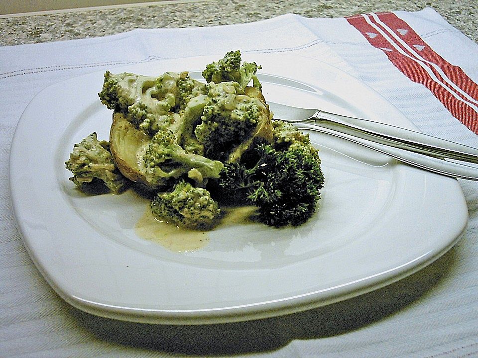 Folienkartoffeln mit Brokkoli - Sauerrahm - Dipp von Minzie| Chefkoch